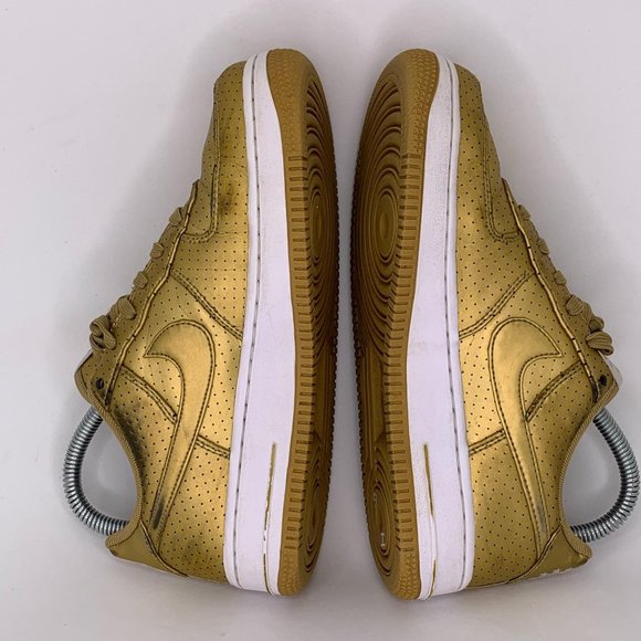 Nike Women’s Air Force 1 Gold/White Size 6.5 - Picture 7 of 11